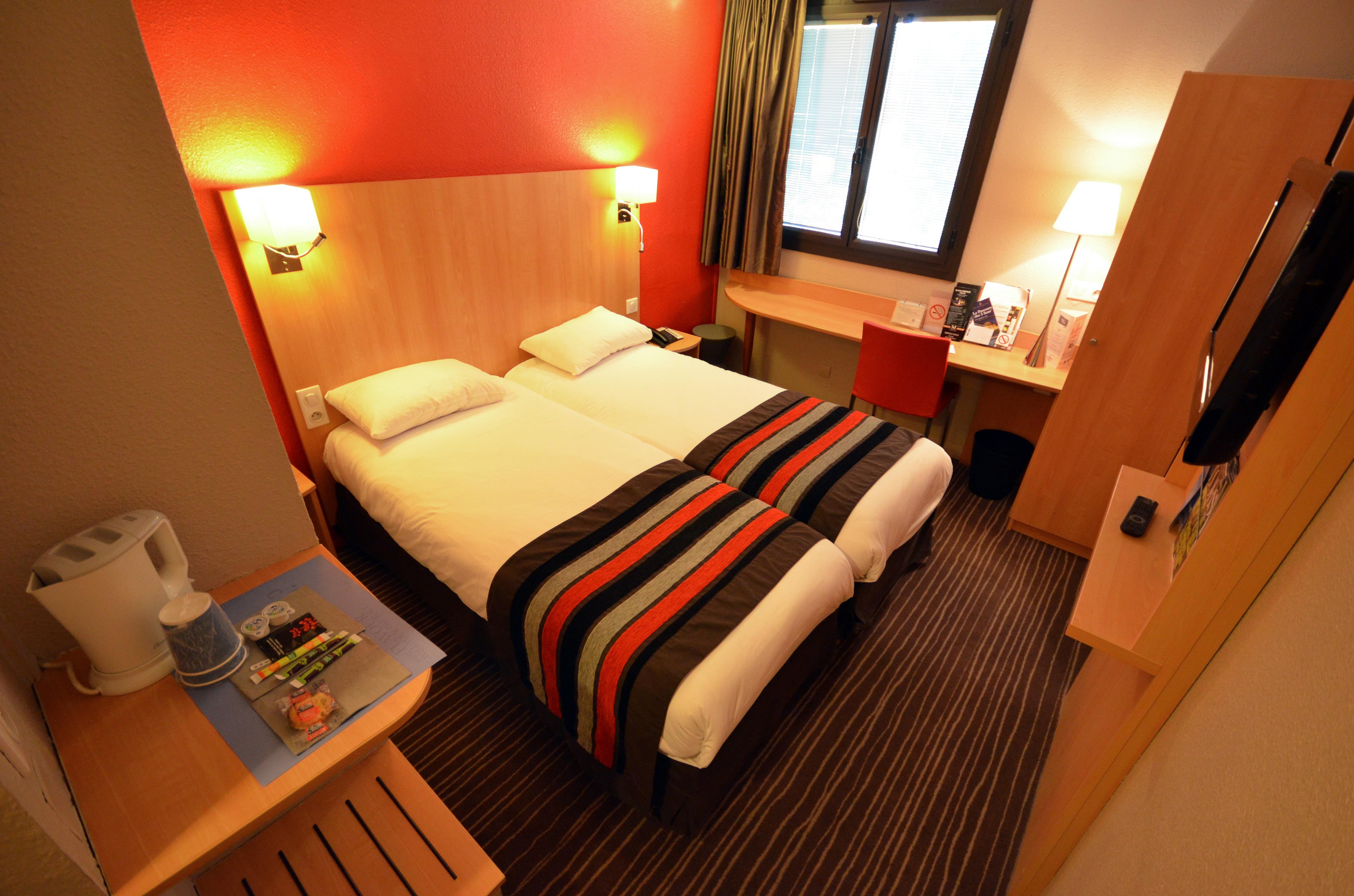 Hotel Kyriad Est Mirande