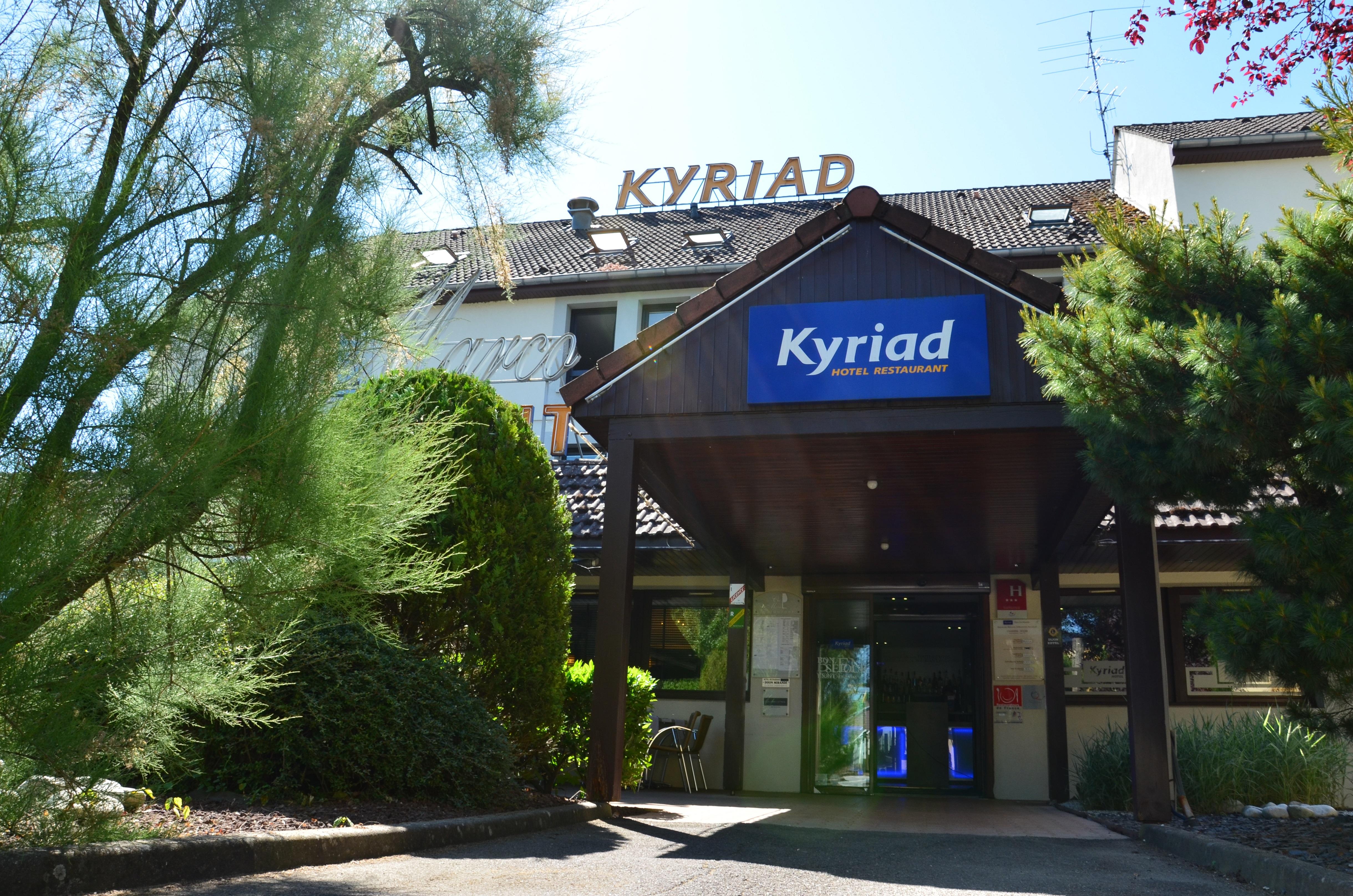 Kyriad Est Mirande Hotel