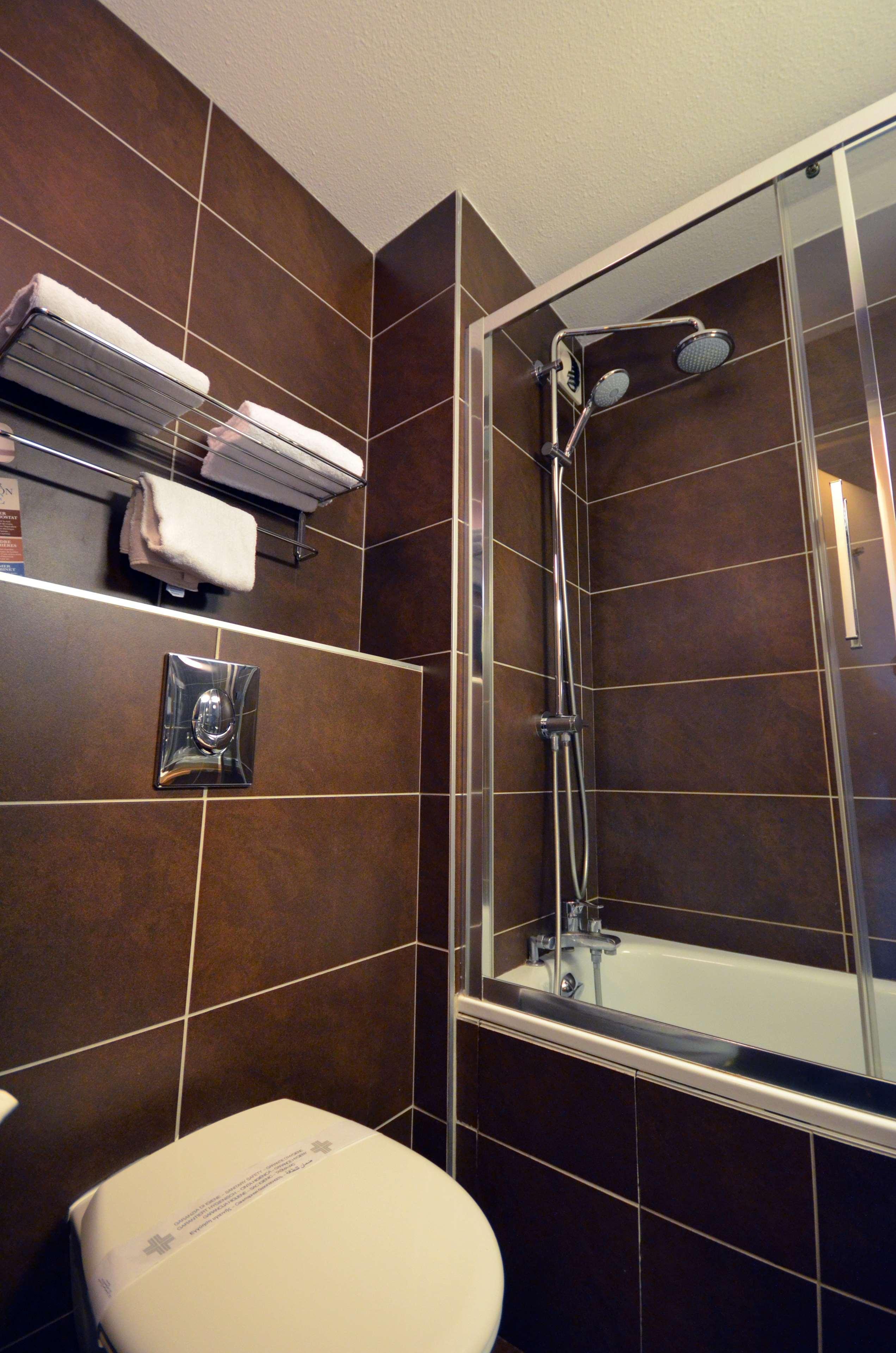 Hotel Kyriad Est Mirande Dijon